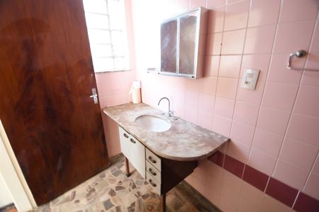 Casa para alugar com 225m², 3 quartos e 2 vagasBanheiro Suíte