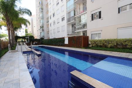 Apartamento para alugar com 45m², 2 quartos e 1 vagaÁrea comum - Piscina