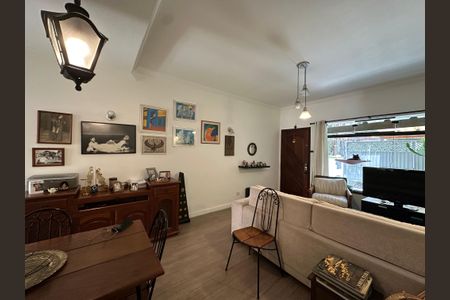 Casa à venda com 115m², 3 quartos e 1 vaga