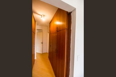 Apartamento à venda com 140m², 2 quartos e 2 vagasCloset da suíte