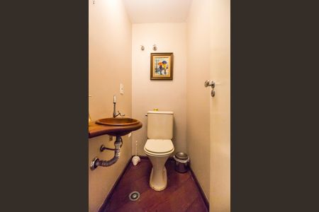 Apartamento à venda com 140m², 2 quartos e 2 vagasLavabo