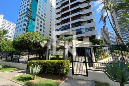 Apartamento à venda com 140m², 2 quartos e 2 vagasVista da Rua