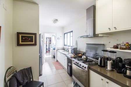 Apartamento à venda com 140m², 2 quartos e 2 vagasCozinha