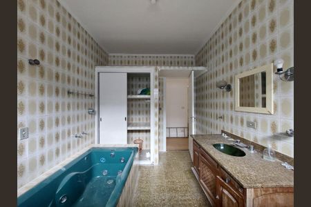 Casa para alugar com 347m², 3 quartos e 3 vagasBanheiro Social