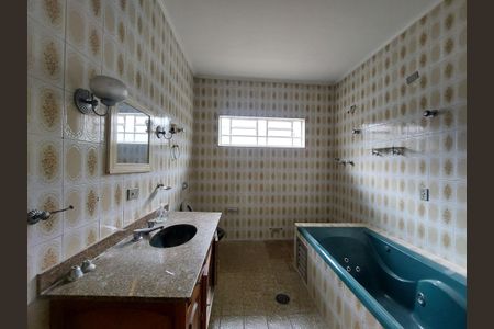 Casa para alugar com 347m², 3 quartos e 3 vagasBanheiro Social