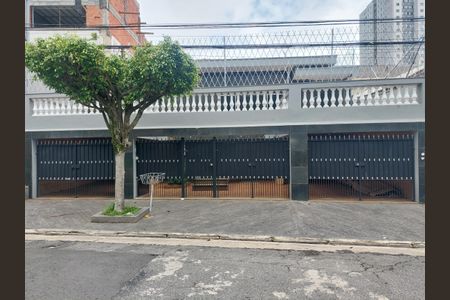 Casa para alugar com 347m², 3 quartos e 3 vagasFachada