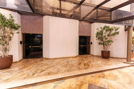 Apartamento à venda com 120m², 3 quartos e 2 vagasEntrada