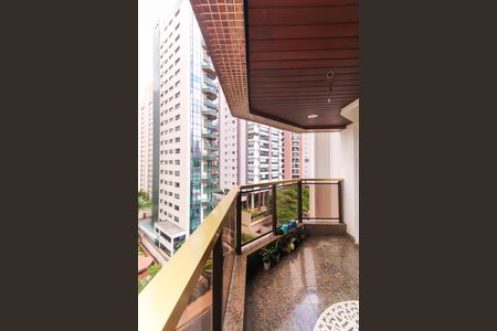 Varanda de apartamento à venda com 3 quartos, 120m² em Tatuapé, São Paulo