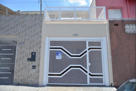 Casa à venda com 106m², 3 quartos e 1 vagaFachada