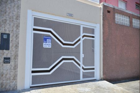 Casa à venda com 106m², 3 quartos e 1 vagaFachada