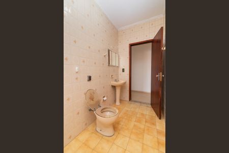 Casa para alugar com 120m², 4 quartos e 2 vagasBanheiro