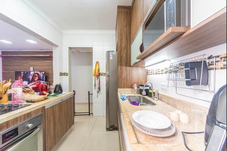 Apartamento à venda com 100m², 2 quartos e 2 vagasCozinha 