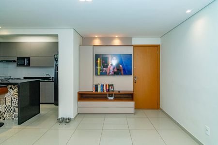 Apartamento à venda com 71m², 2 quartos e 2 vagasSala