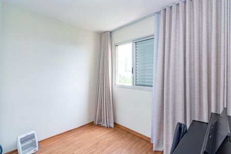 Apartamento à venda com 71m², 2 quartos e 2 vagasQuarto 2