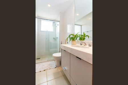 Apartamento à venda com 71m², 2 quartos e 2 vagasBanheiro Social