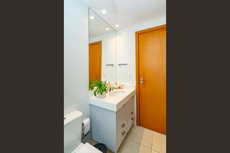 Apartamento à venda com 71m², 2 quartos e 2 vagasBanheiro da Suíte