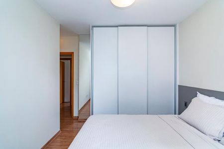 Apartamento à venda com 71m², 2 quartos e 2 vagasSuíte