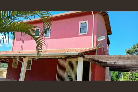 Casa à venda com 249m², 2 quartos e 4 vagasFachada