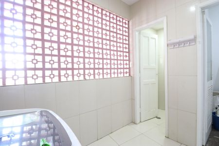 Apartamento à venda com 72m², 2 quartos e 1 vagaÁrea de Serviço
