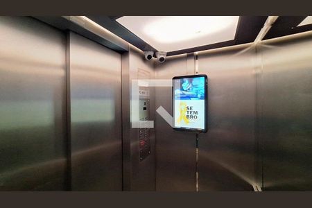 Apartamento à venda com 72m², 2 quartos e 1 vaga Apartamento à venda com 72m², 2 quartos e 1 vagaElevador