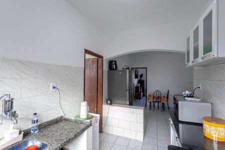 Casa à venda com 360m², 3 quartos e 4 vagasCasa 2 - Cozinha