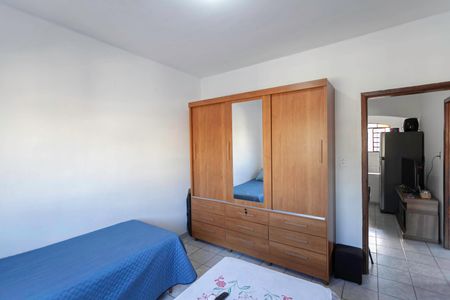 Casa à venda com 360m², 3 quartos e 4 vagasCasa 2 - Quarto 2