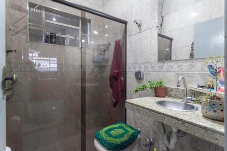Casa à venda com 360m², 3 quartos e 4 vagasCasa 1 - Banheiro social 