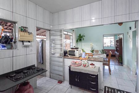 Casa à venda com 360m², 3 quartos e 4 vagasCasa 1 - Cozinha