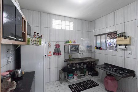 Casa à venda com 360m², 3 quartos e 4 vagasCasa 1 - Cozinha