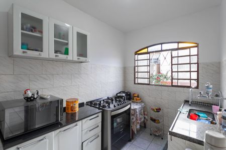 Casa à venda com 360m², 3 quartos e 4 vagasCasa 2 - Cozinha