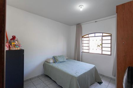 Casa à venda com 360m², 3 quartos e 4 vagasCasa 2 - Quarto 1
