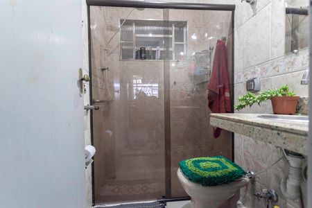 Casa à venda com 360m², 3 quartos e 4 vagasCasa 1 - Banheiro social 