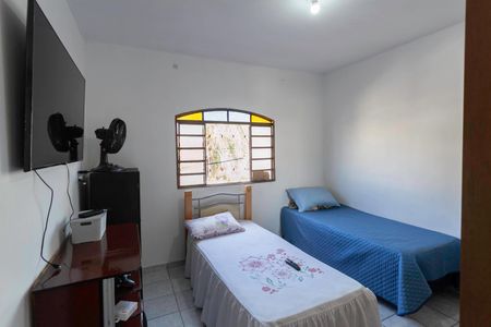 Casa à venda com 360m², 3 quartos e 4 vagasCasa 2 - Quarto 2