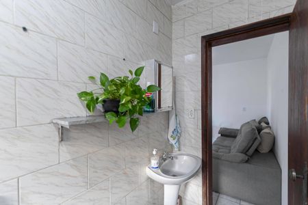 Casa à venda com 360m², 3 quartos e 4 vagasCasa 2 - Banheiro social 