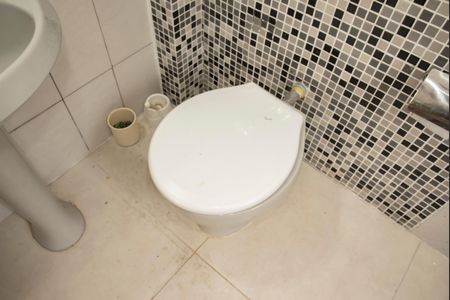 Apartamento para alugar com 60m², 2 quartos e sem vagaBanheiro