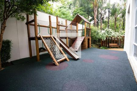 Apartamento à venda com 185m², 3 quartos e 3 vagas Apartamento à venda com 185m², 3 quartos e 3 vagasÁrea Comum