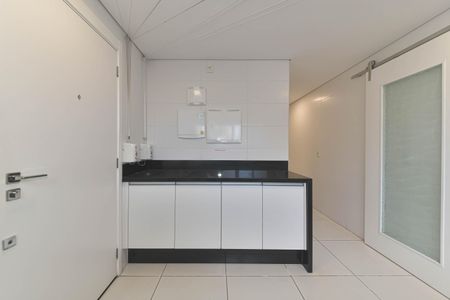 Apartamento à venda com 185m², 3 quartos e 3 vagas Apartamento à venda com 185m², 3 quartos e 3 vagasLavanderia
