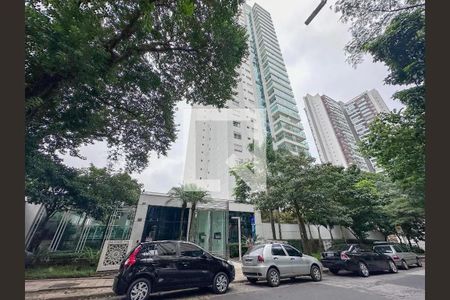 Apartamento à venda com 185m², 3 quartos e 3 vagas Apartamento à venda com 185m², 3 quartos e 3 vagasFachada