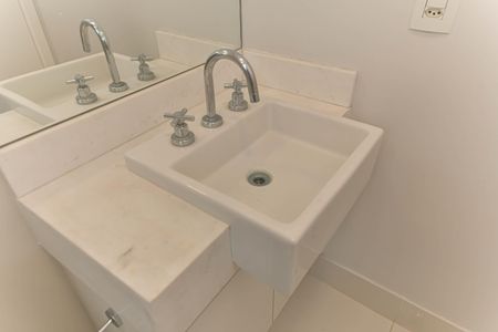 Apartamento à venda com 185m², 3 quartos e 3 vagas Apartamento à venda com 185m², 3 quartos e 3 vagasBanheiro da Suíte 2