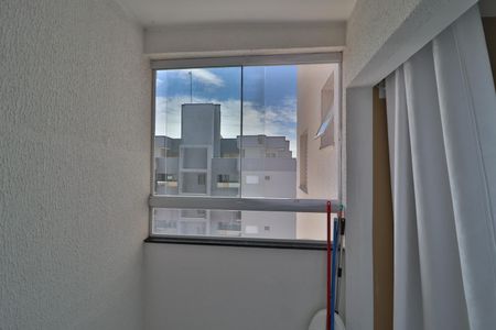 Apartamento para alugar com 60m², 2 quartos e 1 vagaSacada