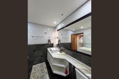 Apartamento para alugar com 230m², 4 quartos e 2 vagasBanheiro