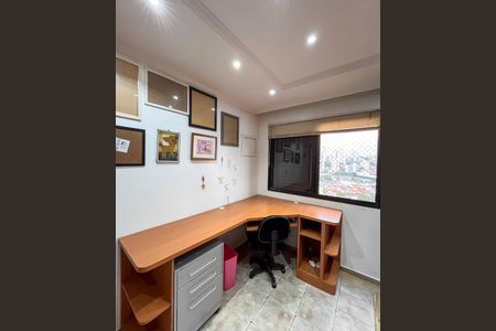 Apartamento para alugar com 230m², 4 quartos e 2 vagasEscritório