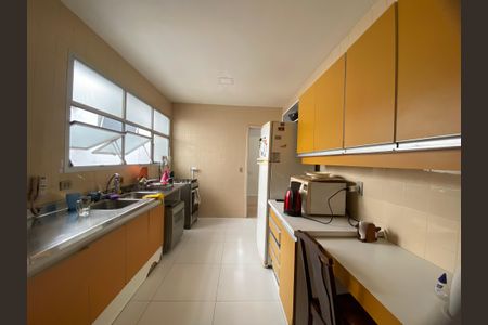 Apartamento à venda com 156m², 3 quartos e 2 vagas Apartamento à venda com 156m², 3 quartos e 2 vagasCozinha