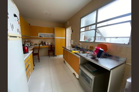 Apartamento à venda com 156m², 3 quartos e 2 vagas Apartamento à venda com 156m², 3 quartos e 2 vagasCozinha