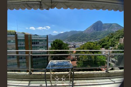 Apartamento à venda com 156m², 3 quartos e 2 vagas Apartamento à venda com 156m², 3 quartos e 2 vagasVaranda