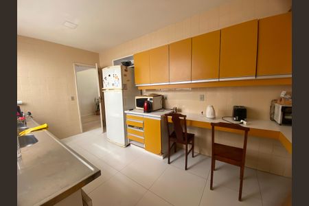 Apartamento à venda com 156m², 3 quartos e 2 vagas Apartamento à venda com 156m², 3 quartos e 2 vagasCozinha