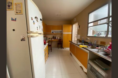 Apartamento à venda com 156m², 3 quartos e 2 vagas Apartamento à venda com 156m², 3 quartos e 2 vagasCozinha