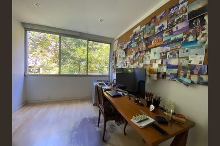 Apartamento à venda com 156m², 3 quartos e 2 vagas Apartamento à venda com 156m², 3 quartos e 2 vagasQuarto 1