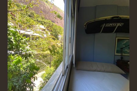 Apartamento à venda com 156m², 3 quartos e 2 vagas Apartamento à venda com 156m², 3 quartos e 2 vagasQuarto 3