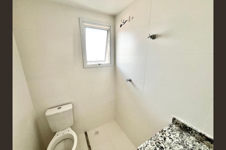 Apartamento à venda com 48m², 2 quartos e sem vaga Apartamento à venda com 48m², 2 quartos e sem vagaBanheiro